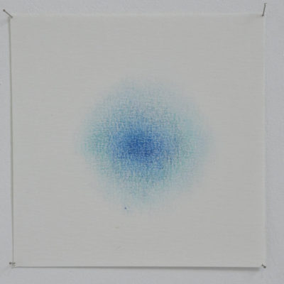 Aura bleue 2, crayons de couleur sur papier, 15 x 15 cm, 2018.