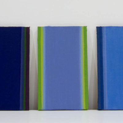 Petites études ‘bleu’, nuancier ‘jacynthe’, ensemble de 5, huile sur panneaux, 12 x 20 cm, 2021.