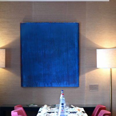 Série des monochromes en 12 couleurs, Du vert bleu au bleu, sens horaire, huile sur toile marouflée sur panneau, 99,5 x 109,5 cm, 2023-25. + vue d’exposition Cercle Münster - Luxembourg